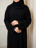 Abaya embroidered with lace
